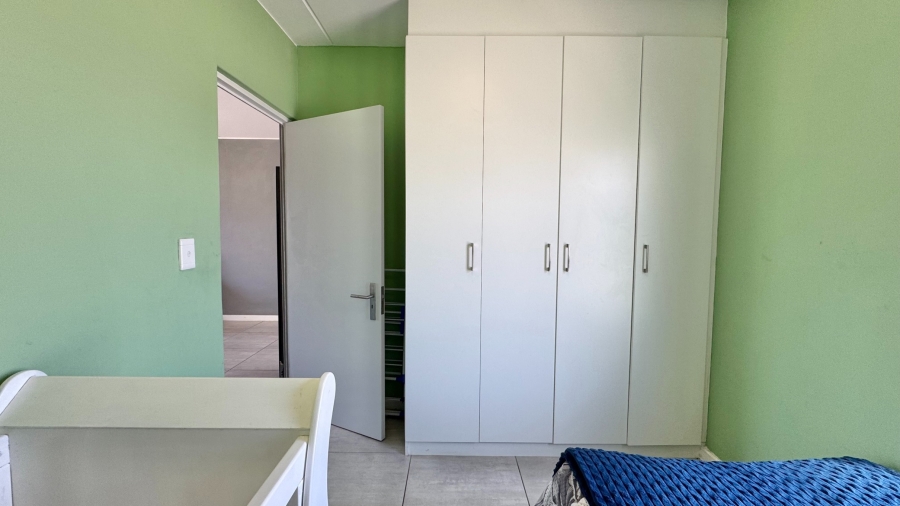 2 Bedroom Property for Sale in Aan de Wijnlanden Western Cape